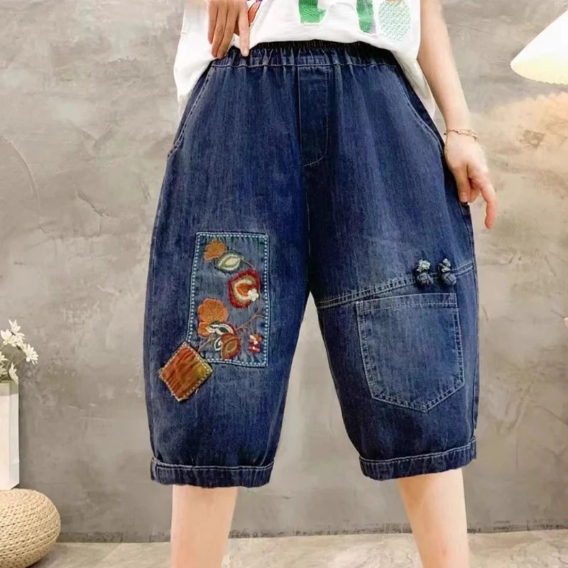 Summer Retro Embroidered Denim Shorts Women Loose Plus Size
Summer Retro Embroidered Denim Shorts Women Loose Plus Size
