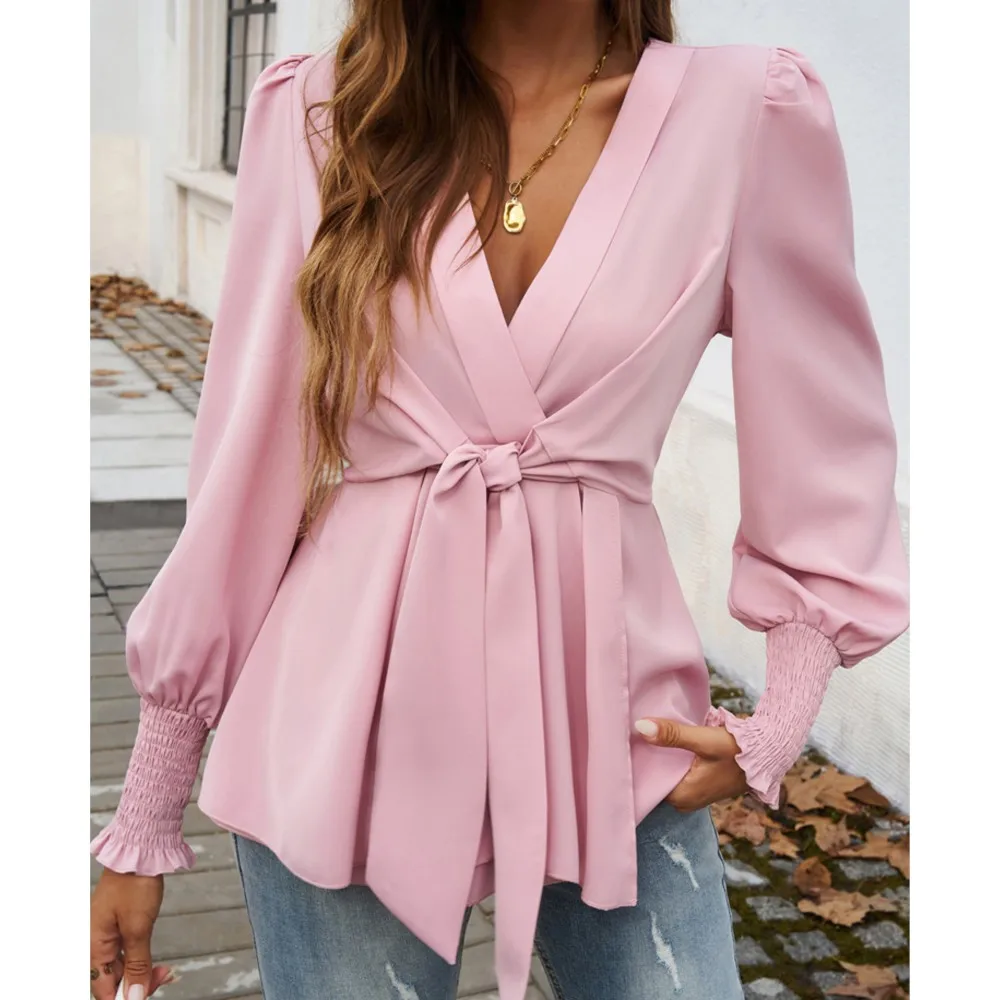 2025 Women's Blouse Tops Elegant Fashion Solid Color V-neck Shirring Ruffles Trim Long Sleeve Tie Details Ruched Slim Fit Top
2025 Women's Blouse Tops Elegant Fashion Solid Color V-neck Shirring Ruffles Trim Long Sleeve Tie Details Ruched Slim Fit Top