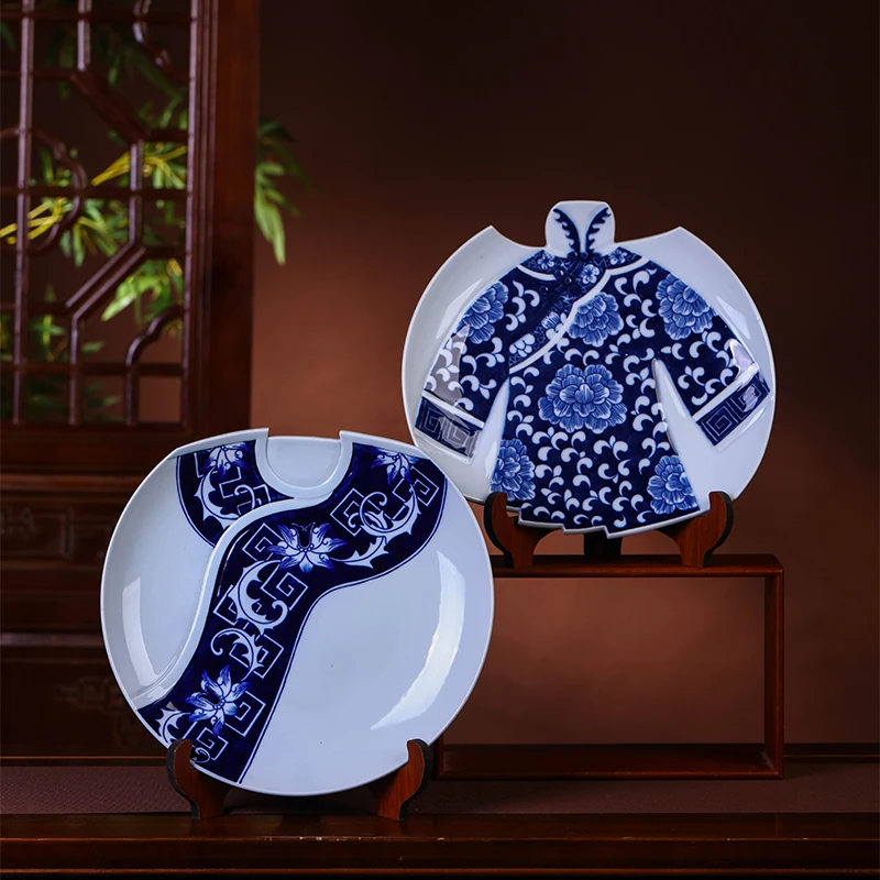 Blue and White Porcelain Wall Decor Handmade Ceramic Jingdezhen Decorative Plates for Dining Room Background Wall
Blue and White Porcelain Wall Decor Handmade Ceramic Jingdezhen Decorative Plates for Dining Room Background Wall