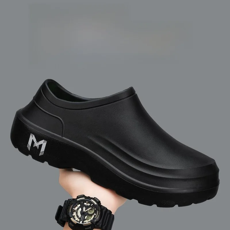 Men's Chef Shoes Summer Anti-slip Waterproof Kitchen Black Large Size Labor Protection Thick Bottom Work Head Toe Slippers
Men's Chef Shoes Summer Anti-slip Waterproof Kitchen Black Large Size Labor Protection Thick Bottom Work Head Toe Slippers