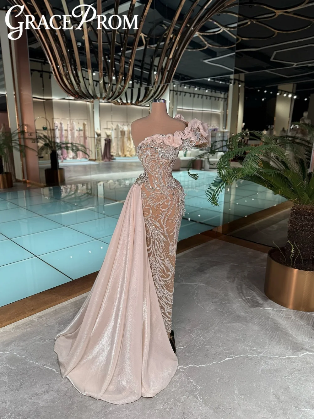 Luxury Detachable Train Evening Dress Shiny Illusion Bead Crystal Formal Party Gown Customized Stylish One Shoulder Prom Dresses
Luxury Detachable Train Evening Dress Shiny Illusion Bead Crystal Formal Party Gown Customized Stylish One Shoulder Prom Dresses