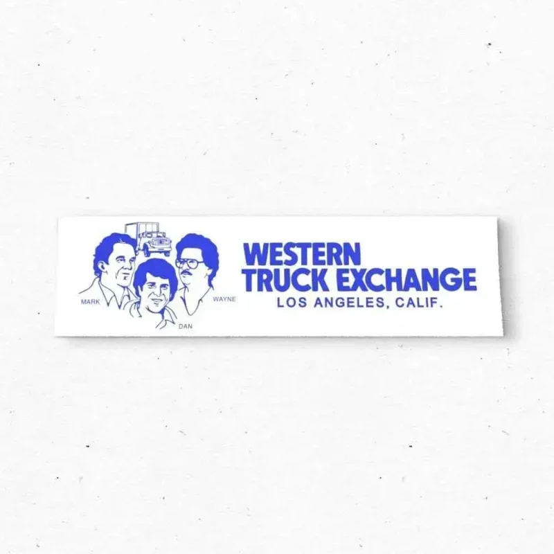 Наклейка на бампер LA Western Truck Exchange — CALIFORNIA в винтажном стиле 80-х 90-х — Наклейки на бампер — Наклейки на автомобиль
Наклейка на бампер LA Western Truck Exchange — CALIFORNIA в винтажном стиле 80-х 90-х — Наклейки на бампер — Наклейки на автомобиль