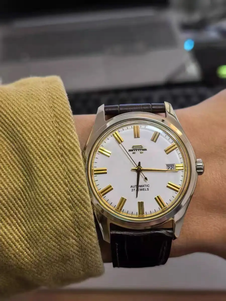 Automatic mechanical watch men's retro waterproof calendar business gift men's Beijing watch official
Automatic mechanical watch men's retro waterproof calendar business gift men's Beijing watch official