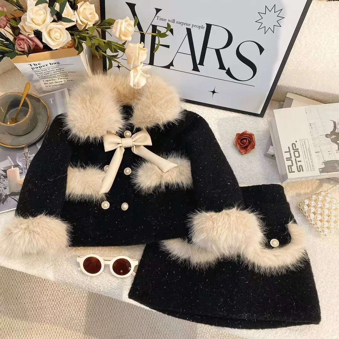Girls' Winter Small Fragrant Style Set 2024 New Foreign Style Stylish Children's Fleece Jacket Skirt Two-piece Set
Girls' Winter Small Fragrant Style Set 2024 New Foreign Style Stylish Children's Fleece Jacket Skirt Two-piece Set
