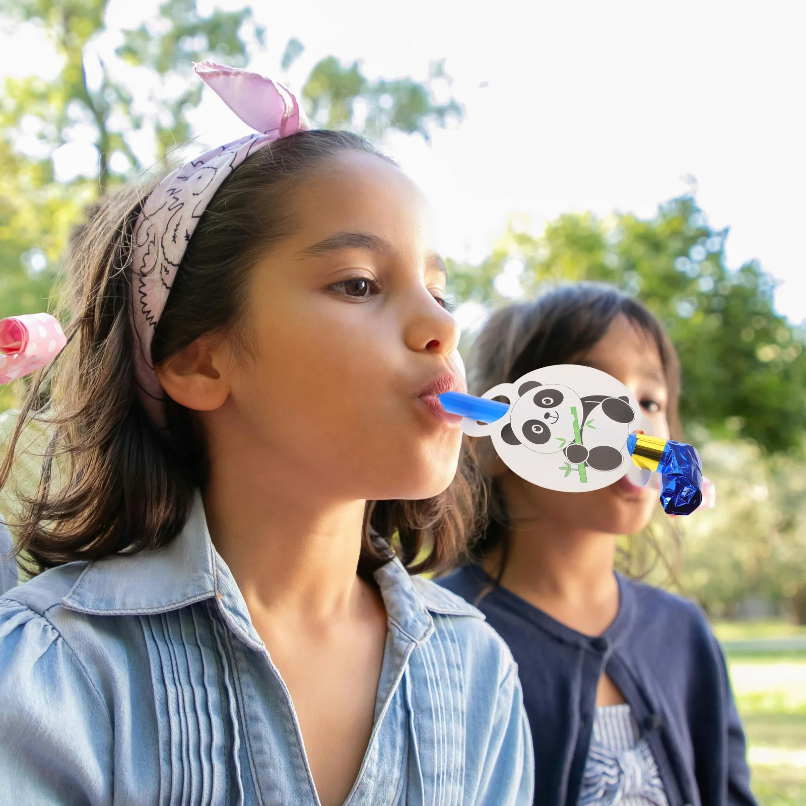 12Pcs Blowouts Noisemakers Bright Colorful Party Blowers Whistles for Birthday Christmas New Year Festival Supplies
12Pcs Blowouts Noisemakers Bright Colorful Party Blowers Whistles for Birthday Christmas New Year Festival Supplies