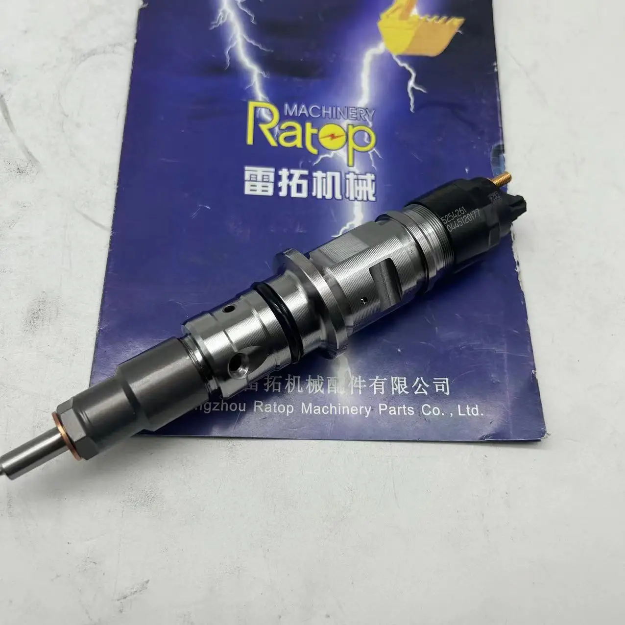 PC200 PC210 Excavator Parts Fuel Injector 6755-11-3100 6755 11 3100 
PC200 PC210 Excavator Parts Fuel Injector 6755-11-3100 6755 11 3100