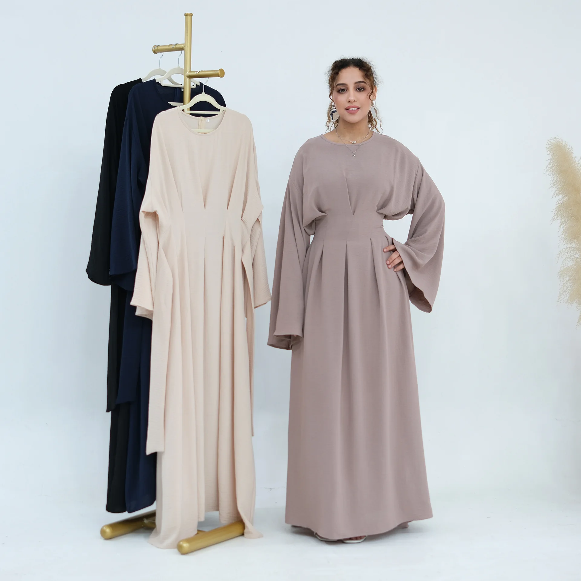 Dubai Women Printed Loose Maxi Dress Adjustable Waist Belt Flare Long Sleeve Abaya Modest Turkey Robe Musulmane Femme Vestidos
Dubai Women Printed Loose Maxi Dress Adjustable Waist Belt Flare Long Sleeve Abaya Modest Turkey Robe Musulmane Femme Vestidos
