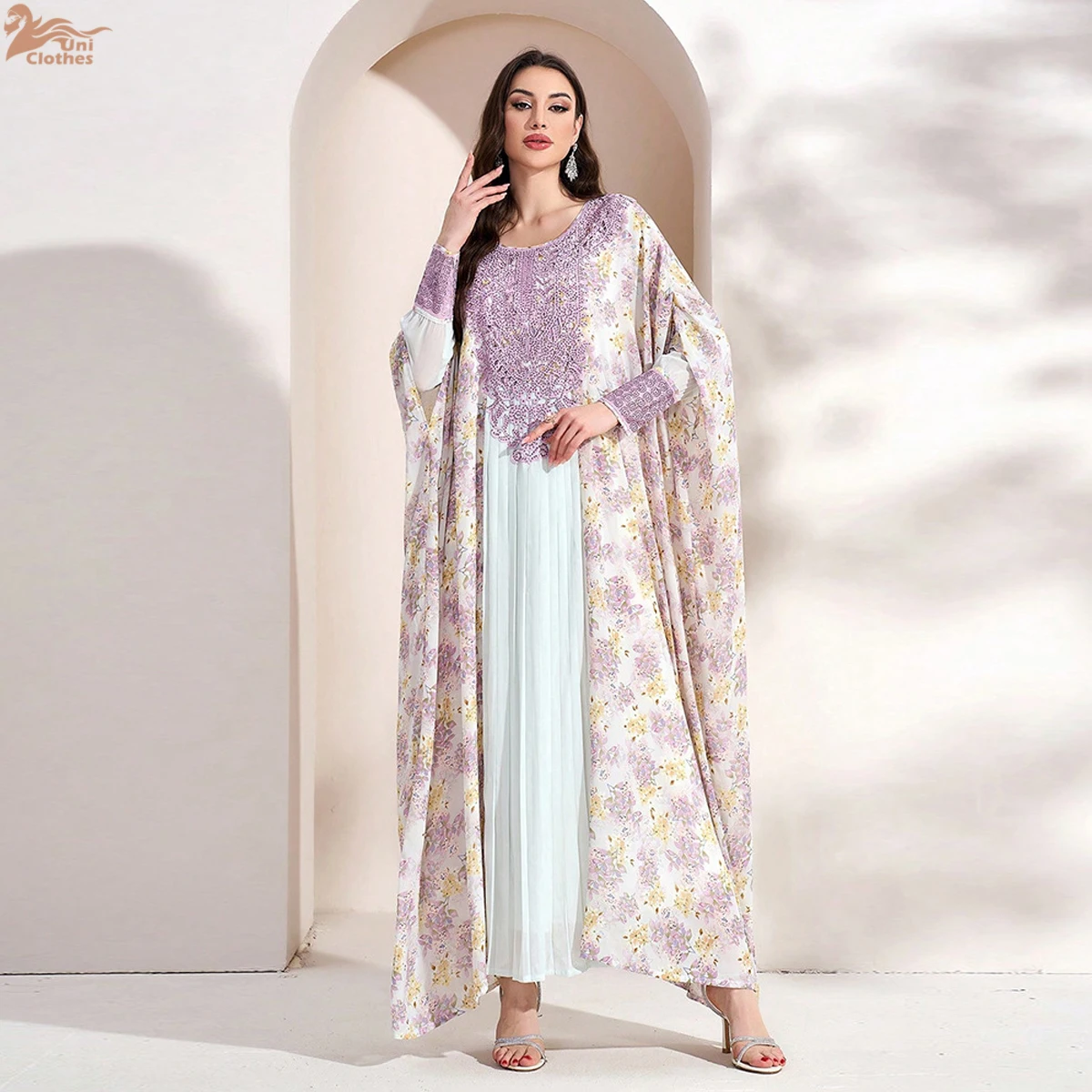 Uni Dubai Fashion Elegant Batwing Sleeve Floral Embroidery Dresses Party Clothing Moroccan Saudi Kaftan Turkish Islam Robe
Uni Dubai Fashion Elegant Batwing Sleeve Floral Embroidery Dresses Party Clothing Moroccan Saudi Kaftan Turkish Islam Robe