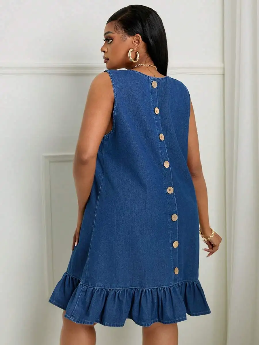 Denim Sleeveless Plus Size Dress Featuring Ruffled Hem And Vertical Back Buttons For Casual Autumn Wear
Denim Sleeveless Plus Size Dress Featuring Ruffled Hem And Vertical Back Buttons For Casual Autumn Wear