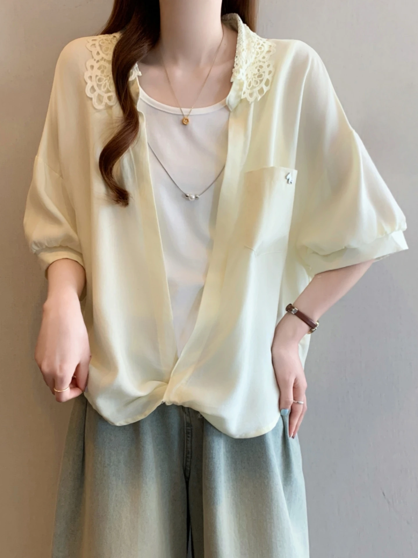 Summer Lace Splice Short Sleeve Shirt And Tank Top Set Women's plus Size Design Sense Commute Style Korean Loose Fit Blouse
Summer Lace Splice Short Sleeve Shirt And Tank Top Set Women's plus Size Design Sense Commute Style Korean Loose Fit Blouse