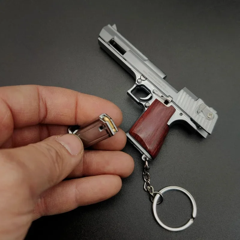 1:3 Holz Griff Pistole Pistole Miniatur Modell Keychain Voller Metall Shell Legierung Nicht Schießen Junge Geschenk
1:3 Holz Griff Pistole Pistole Miniatur Modell Keychain Voller Metall Shell Legierung Nicht Schießen Junge Geschenk