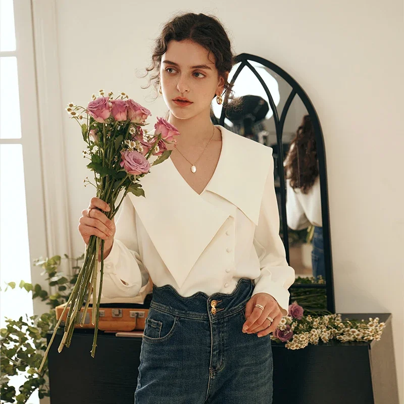 OLrain French Vintage Shirt Woman Spring 2025 New Fashion White Elegant Tops Long Sleeve Asymmetric Lapel Blouses O23QC85921
OLrain French Vintage Shirt Woman Spring 2025 New Fashion White Elegant Tops Long Sleeve Asymmetric Lapel Blouses O23QC85921