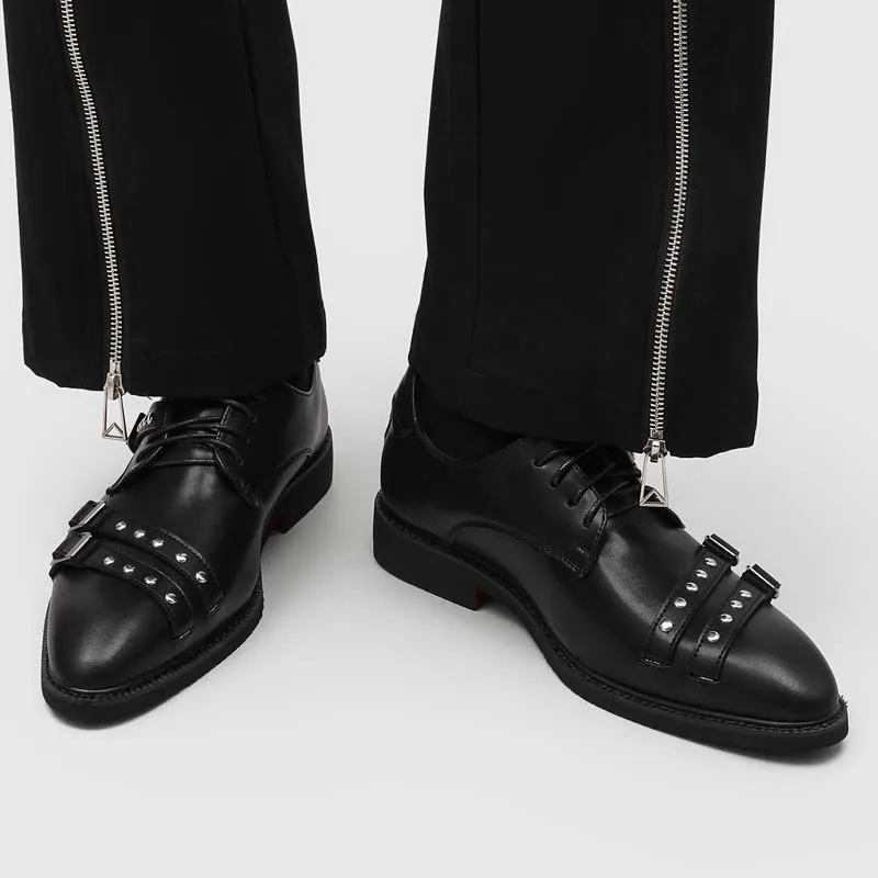 New Dark Punk Men Shoes Fashion Rivet Double Buckle Decoration Handsome Pointed Street Commuter Shoes
New Dark Punk Men Shoes Fashion Rivet Double Buckle Decoration Handsome Pointed Street Commuter Shoes