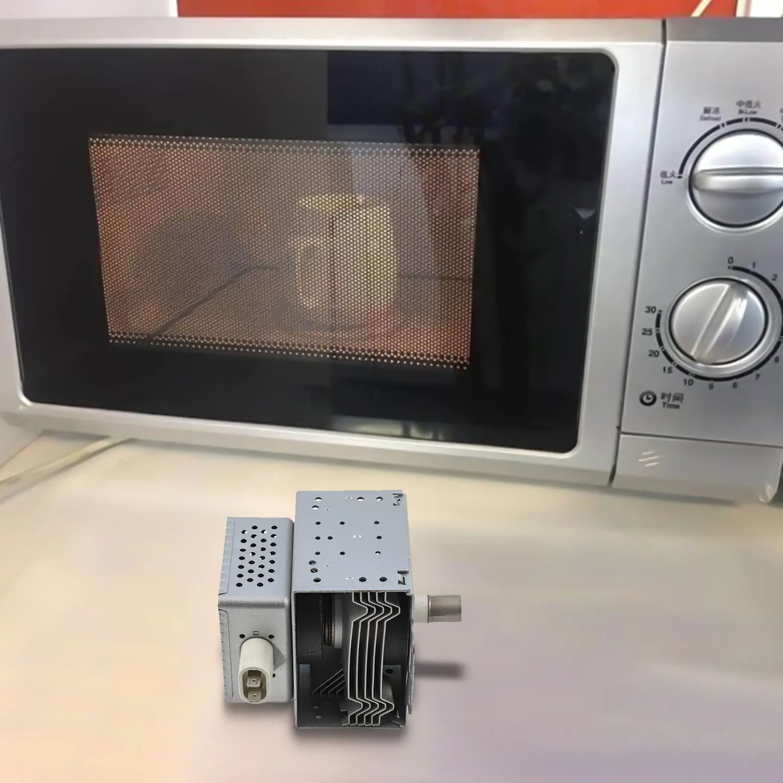 Магнетронный передатчик M24FB-710AB Магнетрон для ремонта кухни, совместимый с шестью отверстиями повышает функциональность, даже нагрев
Магнетронный передатчик M24FB-710AB Магнетрон для ремонта кухни, совместимый с шестью отверстиями повышает функциональность, даже нагрев