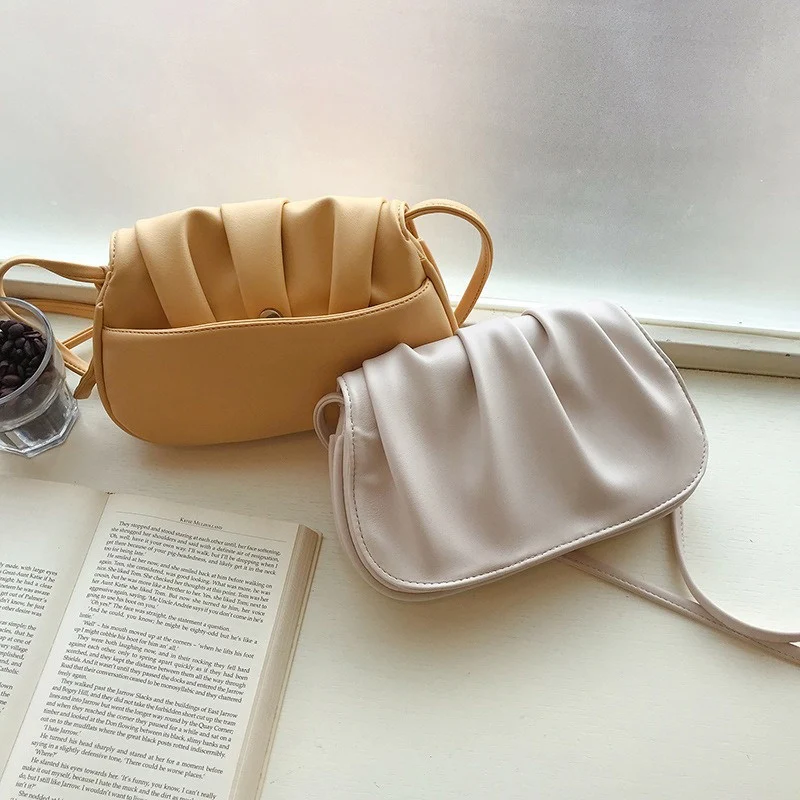 Women High Quality Cloud Saddle Bag Lady Fashion Simplicity Ruched Messenger Bag Female Korean Style Daily Commute Versatile Bag
Women High Quality Cloud Saddle Bag Lady Fashion Simplicity Ruched Messenger Bag Female Korean Style Daily Commute Versatile Bag