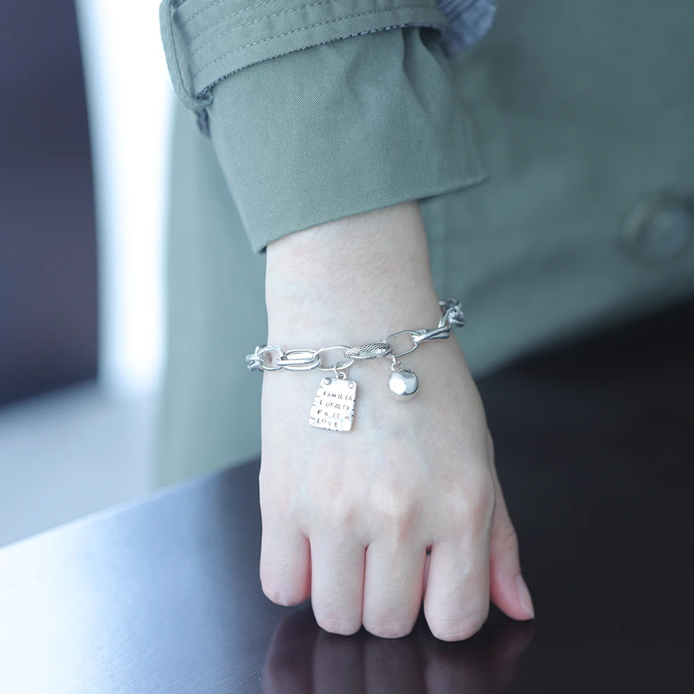 VENTFILLE 925 Sterling Silver Thick Chain Bracelet for Women Familia Loyality Faith Love Letter Vintage Punk Jewelry Dropship
VENTFILLE 925 Sterling Silver Thick Chain Bracelet for Women Familia Loyality Faith Love Letter Vintage Punk Jewelry Dropship