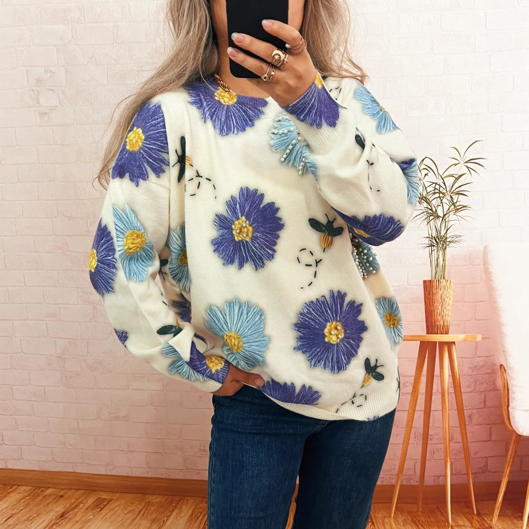 Осень-зима 202, повседневный универсальный женский пуловер в стиле ретро с цветочным узором, свободный вязаный топ с длинными рукавами, повседневный свитер для поездок на работу
Осень-зима 202, повседневный универсальный женский пуловер в стиле ретро с цветочным узором, свободный вязаный топ с длинными рукавами, повседневный свитер для поездок на работу
