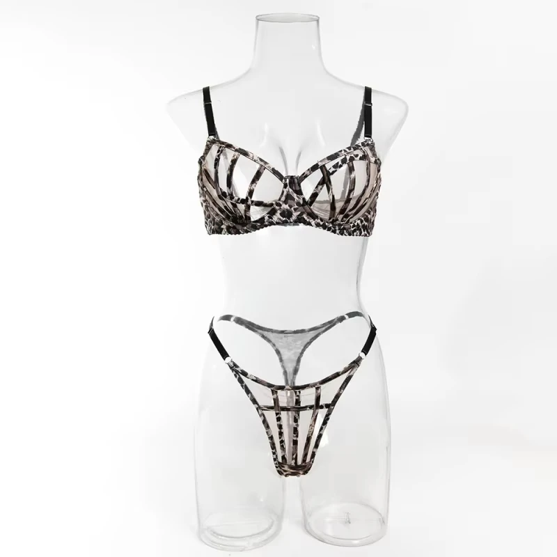 Sexy ultra-thin hollow leopard print bikini with underwire bra and swimsuit two-piece set
Sexy ultra-thin hollow leopard print bikini with underwire bra and swimsuit two-piece set