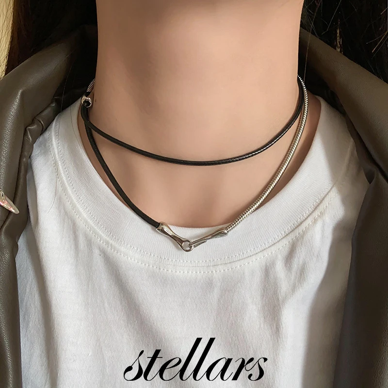 Punk Leather Patchwork Irregular Layered Necklace Sweet & Edgy Hip-Hop Versatile New-Style Baddie Women's Choker Jewelry Piece
Punk Leather Patchwork Irregular Layered Necklace Sweet & Edgy Hip-Hop Versatile New-Style Baddie Women's Choker Jewelry Piece