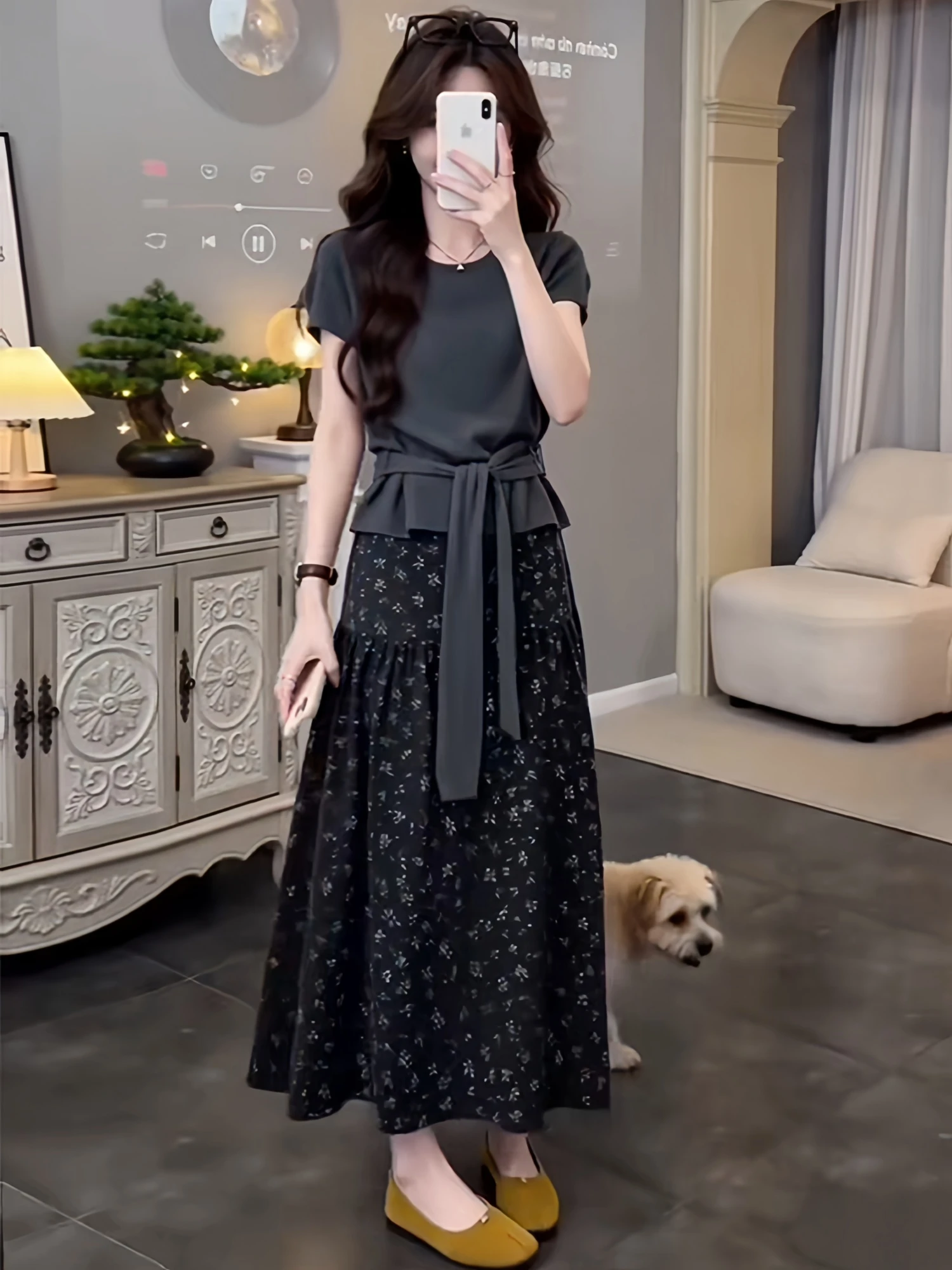 Casual Floral Short Sleeve T-Shirt And High Waist Skirt Women's Fashion Set Breathable Summer Outfit High Elasticity Design
Casual Floral Short Sleeve T-Shirt And High Waist Skirt Women's Fashion Set Breathable Summer Outfit High Elasticity Design