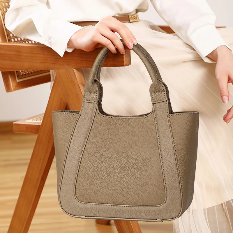 2026 Women's Crossbody Bag, Genuine Leather Versatile Litchi Grain Top-Grade Cowhide Basket Handbag with Large Capacity
2026 Women's Crossbody Bag, Genuine Leather Versatile Litchi Grain Top-Grade Cowhide Basket Handbag with Large Capacity