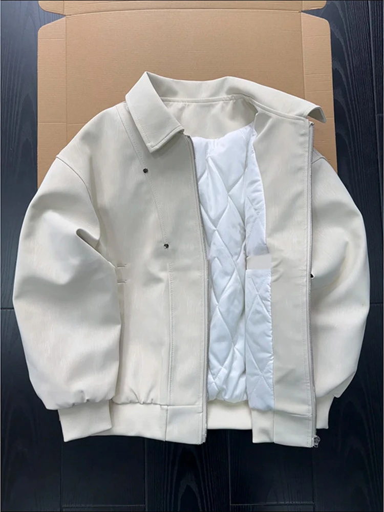 Retro American Rivet PU Leather Jaet Men's Winter Thiened Collar ort Cotton Baseball Coat Warm Casual Long Sve Coat
Retro American Rivet PU Leather Jaet Men's Winter Thiened Collar ort Cotton Baseball Coat Warm Casual Long Sve Coat