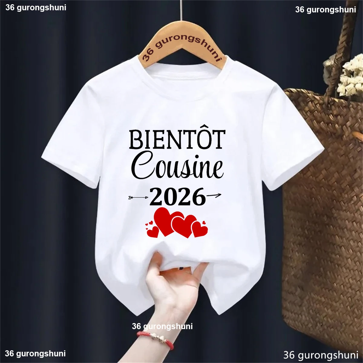 Футболка BientôT Cousine 2026 Future Cousine, футболка с надписью «Скоро буду твоим кузеном», футболка для кузенов, футболка для объявления о беременности, детская футболка
Футболка BientôT Cousine 2026 Future Cousine, футболка с надписью «Скоро буду твоим кузеном», футболка для кузенов, футболка для объявления о беременности, детская футболка