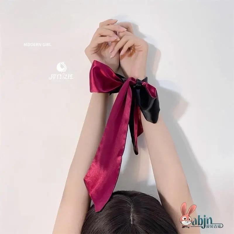 Маска для глаз из атласной ленты для ночных клубов и баров, блокирующая свет, шелковый головной убор, женский аксессуар для ролевых игр
Маска для глаз из атласной ленты для ночных клубов и баров, блокирующая свет, шелковый головной убор, женский аксессуар для ролевых игр