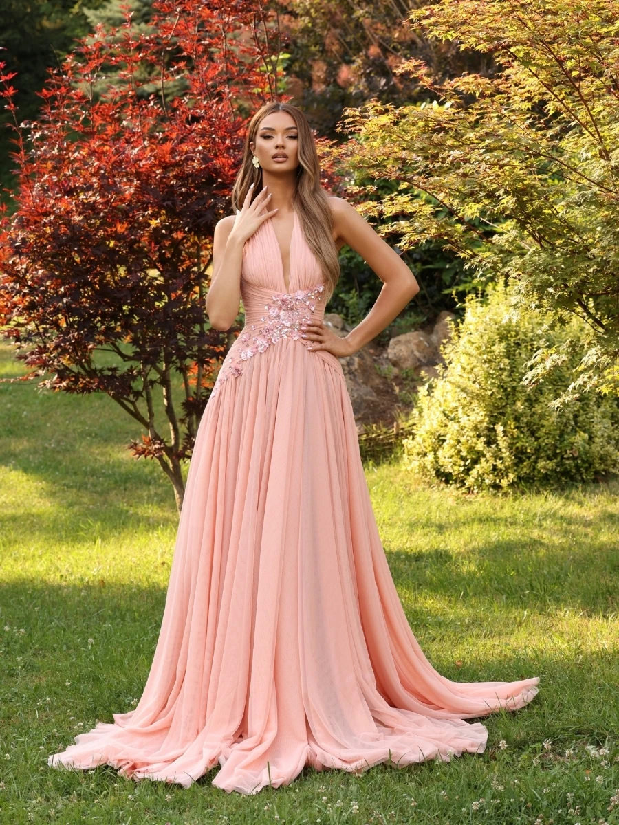 Halter Deep V Chiffon Evening Gown Pleat Corset Bodice 3D Floral Crystal A-Line Sweep Train Bridesmaid Prom Mother Bride Formal
Halter Deep V Chiffon Evening Gown Pleat Corset Bodice 3D Floral Crystal A-Line Sweep Train Bridesmaid Prom Mother Bride Formal
