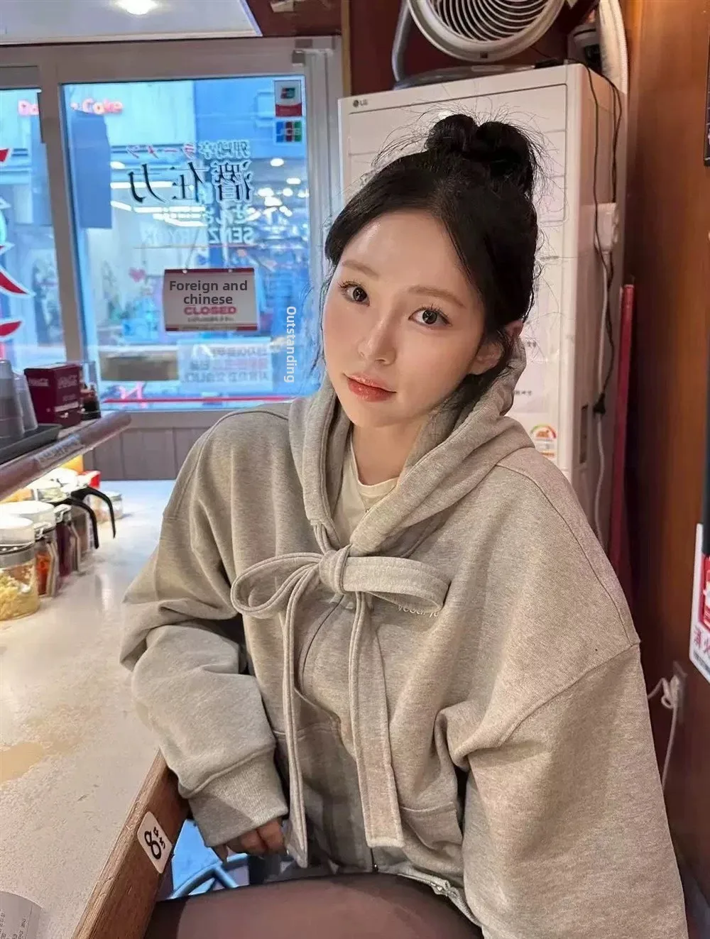 Свободная женская толстовка-куртка с поясом на завязках, повседневная, на молнии, с карманом для сумки, хлопковая, с длинными рукавами, весенняя мода
Свободная женская толстовка-куртка с поясом на завязках, повседневная, на молнии, с карманом для сумки, хлопковая, с длинными рукавами, весенняя мода