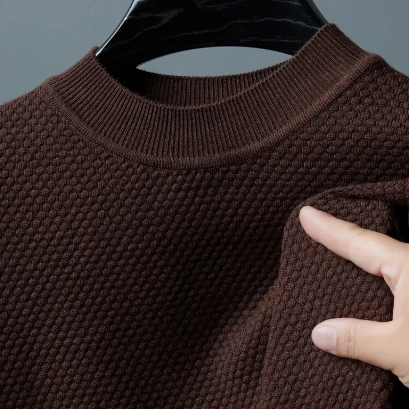 Pineapple knitted half-high collar solid color sweater for men's business casual wear, daily versatile warm base shirt.
Pineapple knitted half-high collar solid color sweater for men's business casual wear, daily versatile warm base shirt.