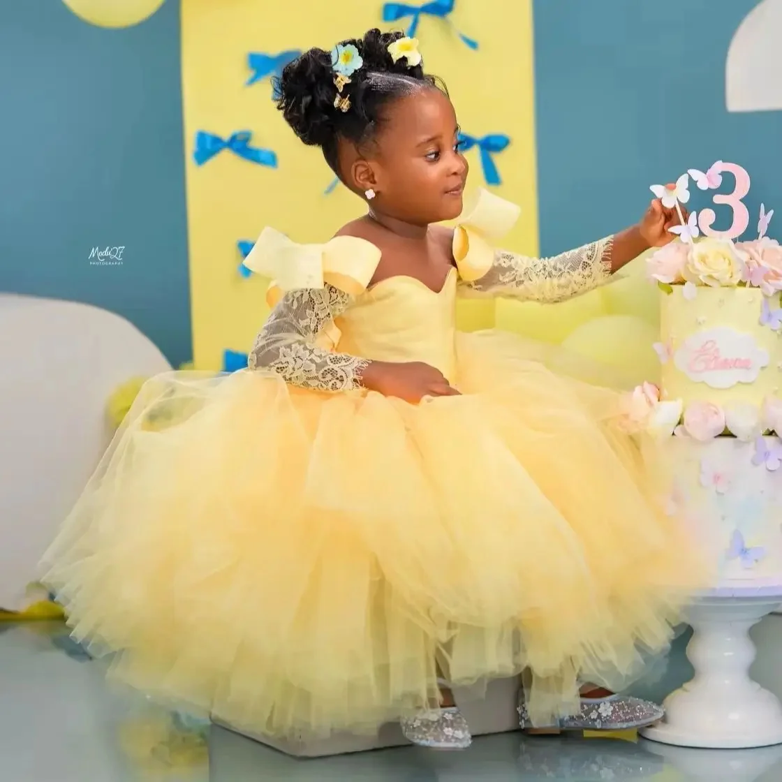 Lovely Light Yellow Flower Girl Dress For Wedding Lace Full Sleeves Puffy Tulle Toddler Birthday Party Banquet Gown Customized
Lovely Light Yellow Flower Girl Dress For Wedding Lace Full Sleeves Puffy Tulle Toddler Birthday Party Banquet Gown Customized