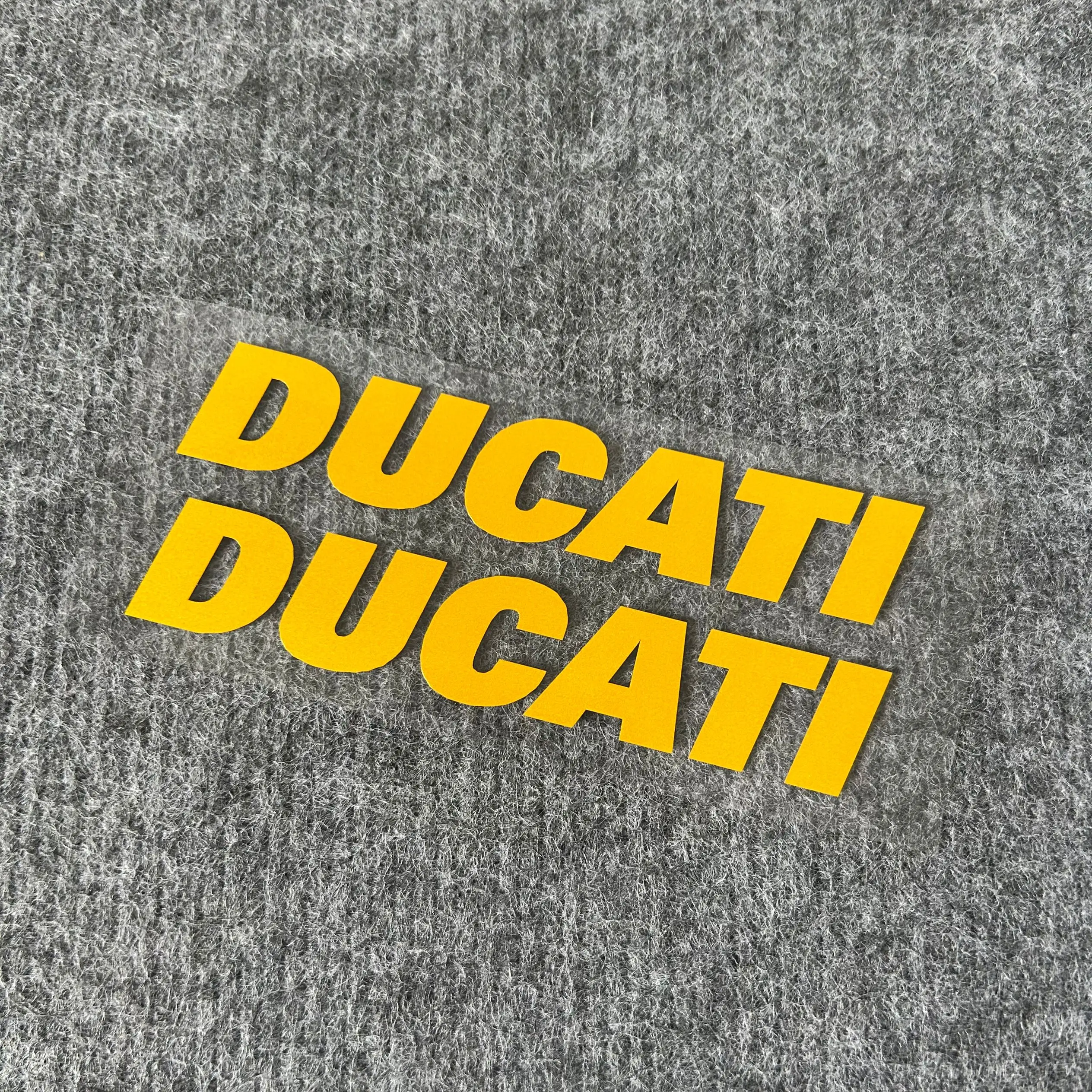 1 комплект виниловой наклейки с логотипом Ducati на велосипедный бак, светоотражающая водонепроницаемая наклейка для индивидуальной настройки велосипеда и фирменного стиля
1 комплект виниловой наклейки с логотипом Ducati на велосипедный бак, светоотражающая водонепроницаемая наклейка для индивидуальной настройки велосипеда и фирменного стиля