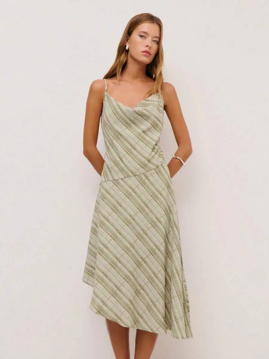 Sleeveless Green Plaid Dress With Adjustable Spaghetti Straps Asymmetrical Hem And Slit For Spring Summer Women
Sleeveless Green Plaid Dress With Adjustable Spaghetti Straps Asymmetrical Hem And Slit For Spring Summer Women