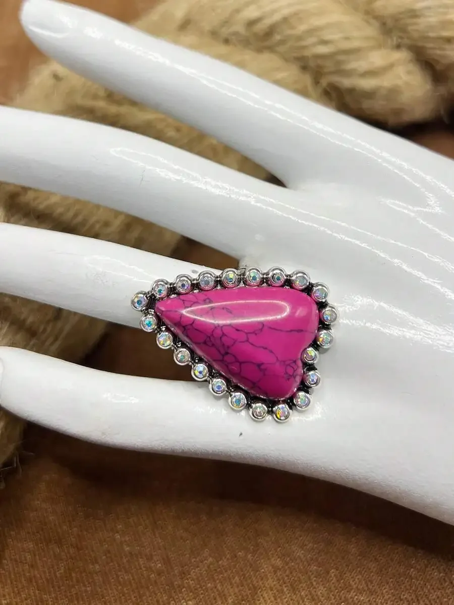 Bohemian Style Pink Stone Heart Ring With Rhinestone Accents For Women
Bohemian Style Pink Stone Heart Ring With Rhinestone Accents For Women
