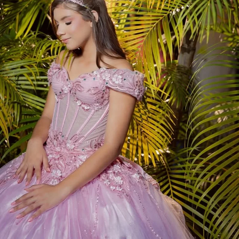 Pink Quinceanera Dress off-shoulder Lace layering crystal 3D flower decal Long tail Bow vestidos de 15 Quinceanera Customize
Pink Quinceanera Dress off-shoulder Lace layering crystal 3D flower decal Long tail Bow vestidos de 15 Quinceanera Customize