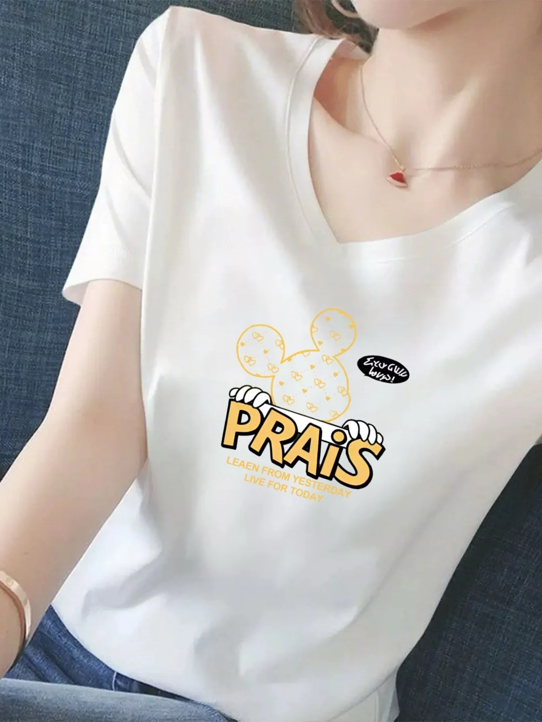 Elegant V-Neck Short Sleeve T-Shirt Women's White Letter Print Fashionable Versatile Slimming Top Casual Loose Fit Polyester ...
Elegant V-Neck Short Sleeve T-Shirt Women's White Letter Print Fashionable Versatile Slimming Top Casual Loose Fit Polyester ...