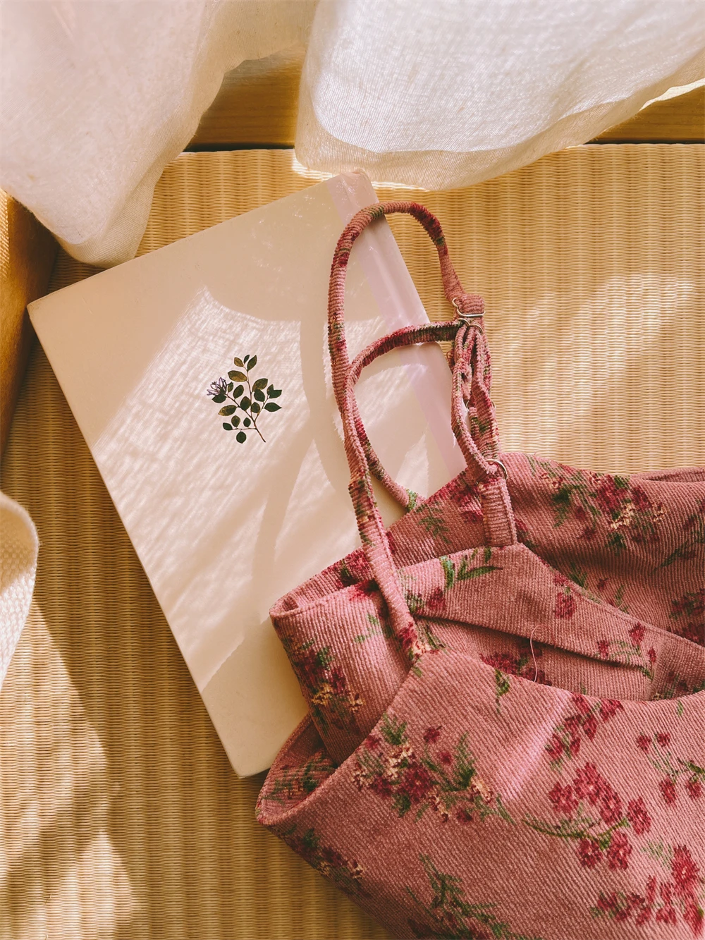 Large Print Velvet Long Dr Inner Wear Strap Dr Spring Season Photoaphy Actual ot by Profional Faion St
Large Print Velvet Long Dr Inner Wear Strap Dr Spring Season Photoaphy Actual ot by Profional Faion St