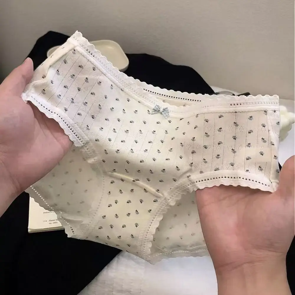Cute Mid-waist Underwear for Women Bear Grid Sweet Floral Panties Underpants Bow Cotton Briefs Girl
Cute Mid-waist Underwear for Women Bear Grid Sweet Floral Panties Underpants Bow Cotton Briefs Girl