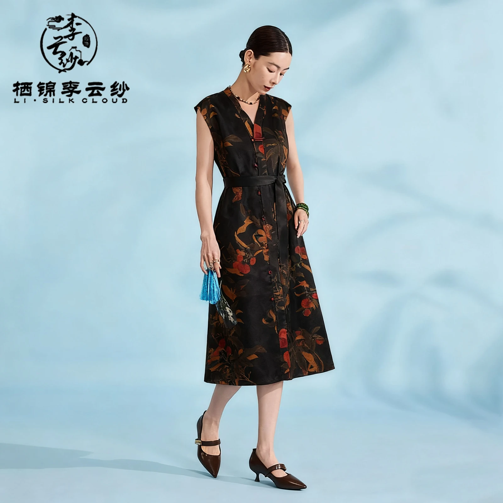 LI SILK CLOUD Women's Chinese Style Xiangyunsha Dress - 100% Mulberry Silk, Retro Floral Prints, Traditional Oriental Design 
LI SILK CLOUD Women's Chinese Style Xiangyunsha Dress - 100% Mulberry Silk, Retro Floral Prints, Traditional Oriental Design