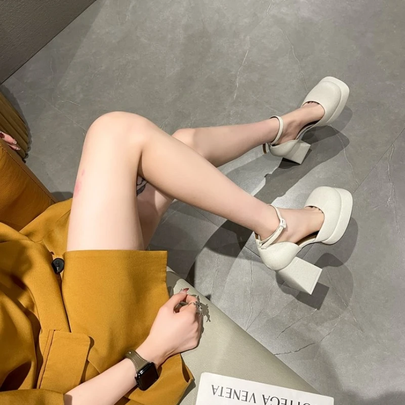 2025 new thick bottom thick heel super high with a word with single shoes female hollow hundred with Mary Jane shoes
2025 new thick bottom thick heel super high with a word with single shoes female hollow hundred with Mary Jane shoes