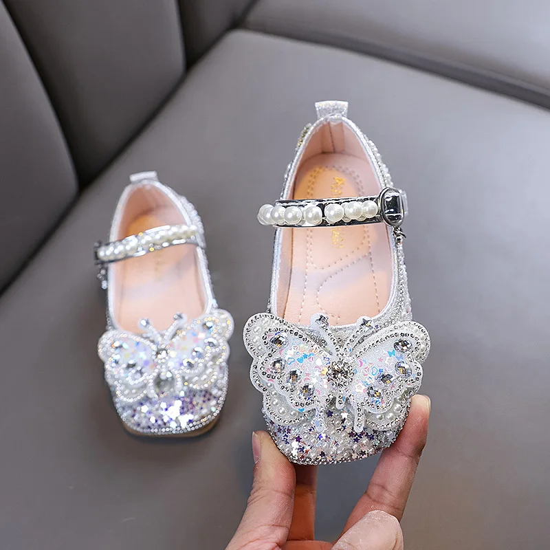 Spring Baby Girl Sequins Bow Leather Shoes Princess Dance Shoes Children's Rhinestone Non-slip Shoes
Spring Baby Girl Sequins Bow Leather Shoes Princess Dance Shoes Children's Rhinestone Non-slip Shoes