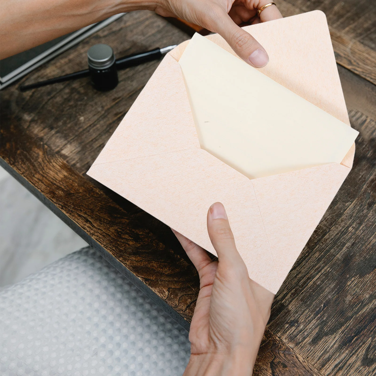 1 set 1 Set Of Retro Letter Wedding Invitation Envelopes Party Supplies Stationery Paper Envelope Writing Paper Set Decorative
1 set 1 Set Of Retro Letter Wedding Invitation Envelopes Party Supplies Stationery Paper Envelope Writing Paper Set Decorative