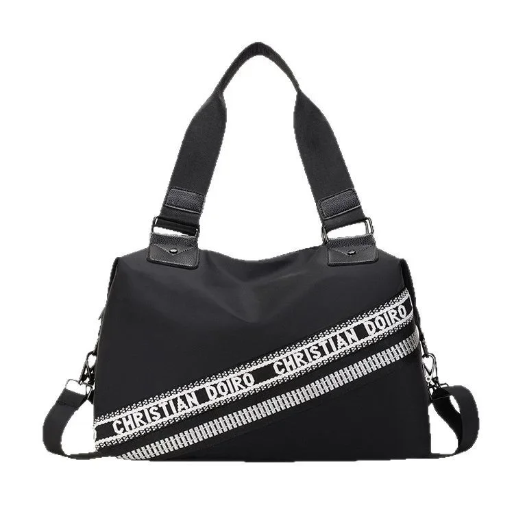 Водостойкая расширяемая спортивная сумка Weekender, отделение для обуви для влажной и сухой технической обуви
Водостойкая расширяемая спортивная сумка Weekender, отделение для обуви для влажной и сухой технической обуви