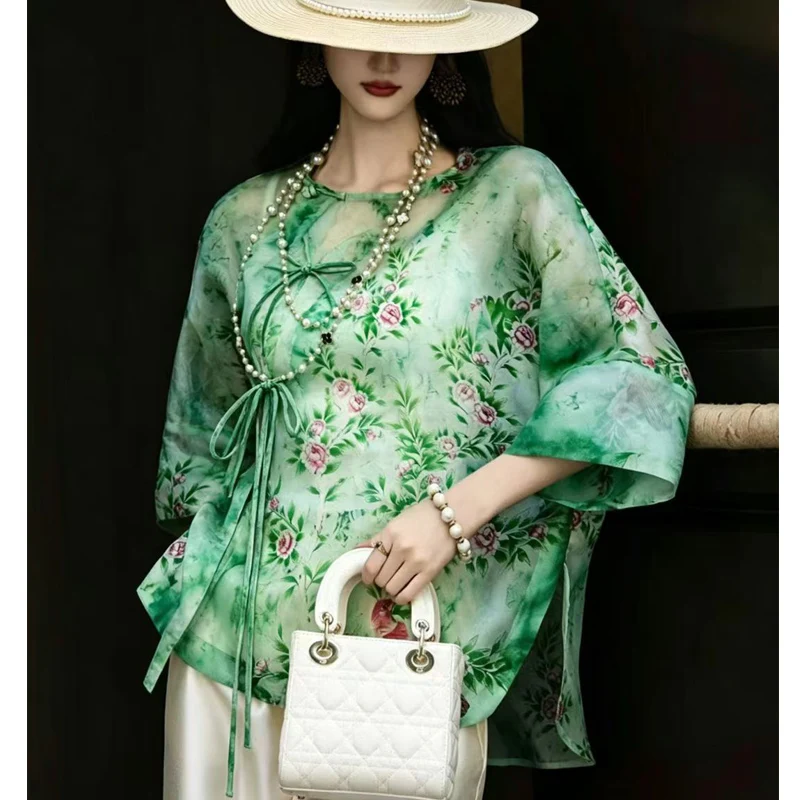 Summer New Poetic Vitality Design Round Neck Handmade Lace Up Silk Eugen Yarn Printed Fabric Loose Women's Shirt S-XL
Summer New Poetic Vitality Design Round Neck Handmade Lace Up Silk Eugen Yarn Printed Fabric Loose Women's Shirt S-XL