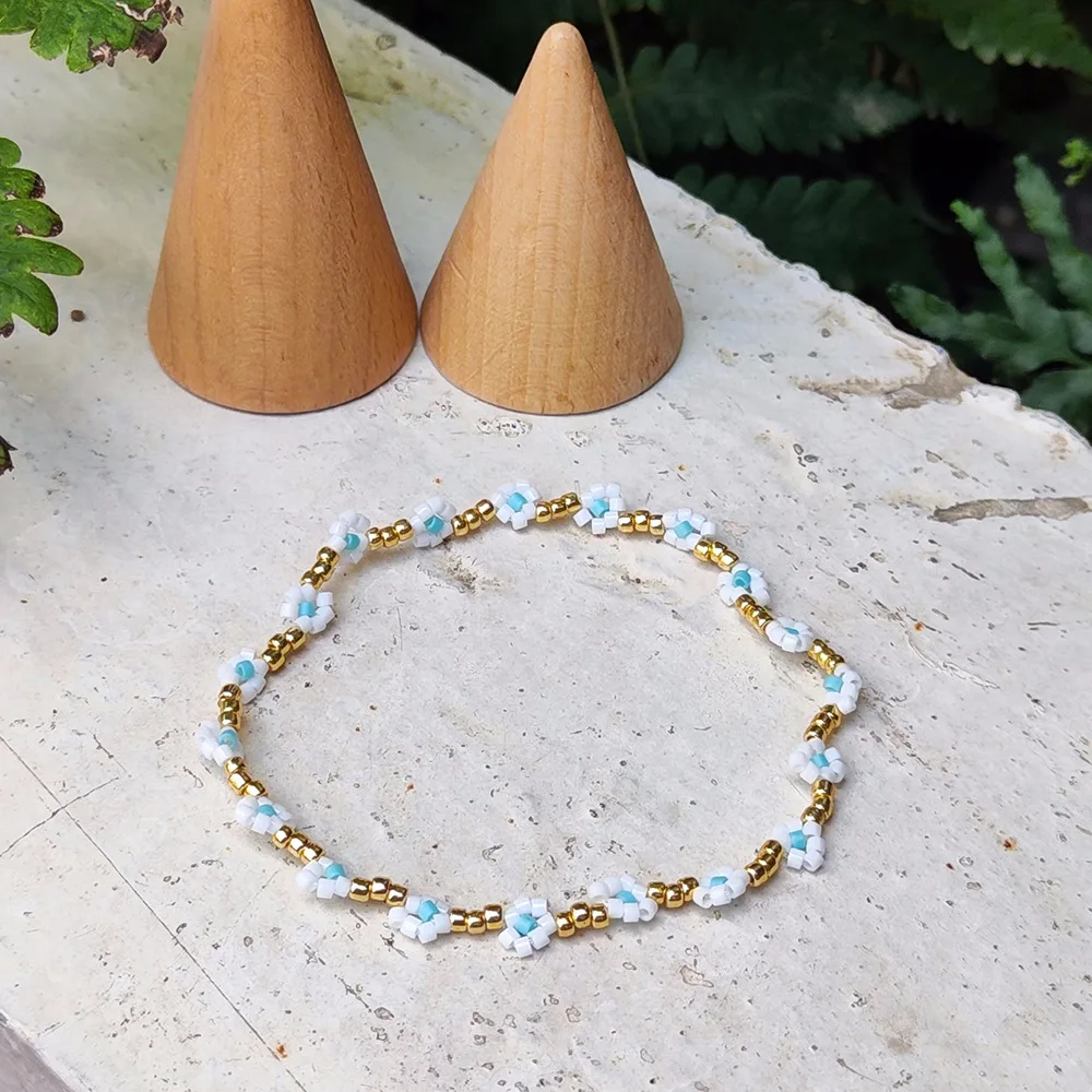 Beaded bracelet Daisy flowers Bohemia Hand weaving Creativity Pattern Adjustable Elasticity Female Trend Rice bead bracelet
Beaded bracelet Daisy flowers Bohemia Hand weaving Creativity Pattern Adjustable Elasticity Female Trend Rice bead bracelet