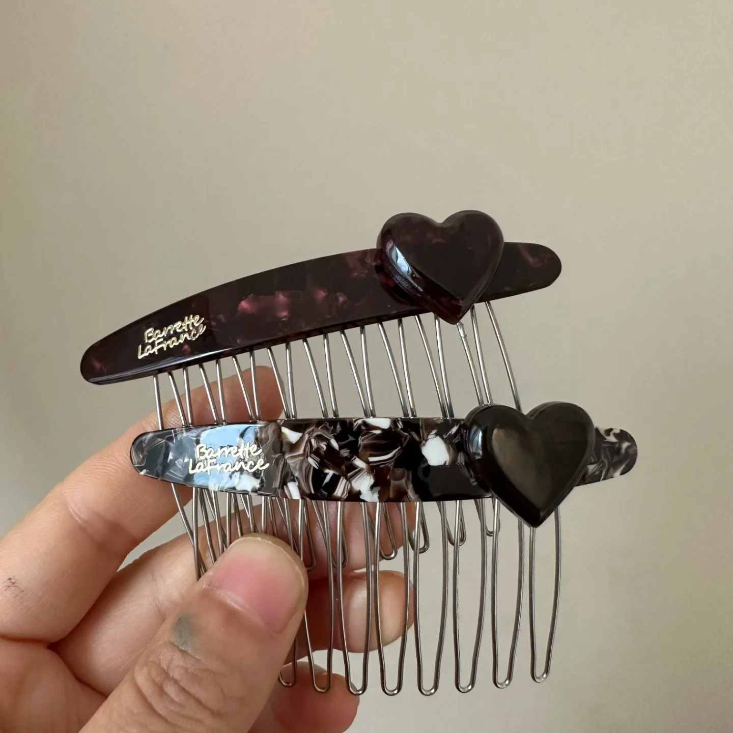 Hair Comb Acetate Heart Shape Korean Style for Princess Updo Bangs Flyaway Side Clip Versatile Daily Use Premium
Hair Comb Acetate Heart Shape Korean Style for Princess Updo Bangs Flyaway Side Clip Versatile Daily Use Premium