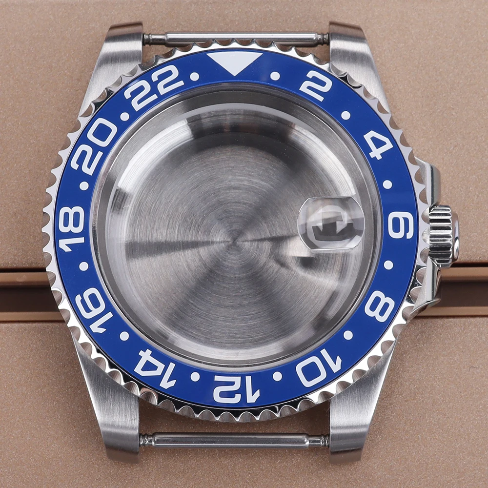 Корпус часов GMT 40 мм, водонепроницаемость 200 м, керамический безель, сапфировое стекло, для механизмов NH35, NH36, NH38, NH34, Miyota 8215, ETA 2824, циферблат 28,5 мм.
Корпус часов GMT 40 мм, водонепроницаемость 200 м, керамический безель, сапфировое стекло, для механизмов NH35, NH36, NH38, NH34, Miyota 8215, ETA 2824, циферблат 28,5 мм.