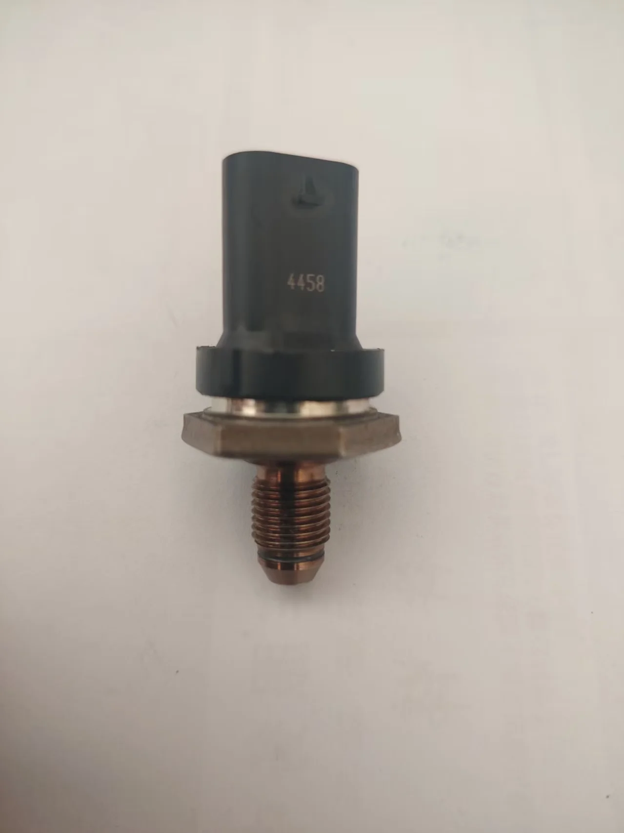 12672582 12658760 12669215 Fuel Injection Rail Fuel Pressure Sensor Fuel Pressure Sensor Suitable for Buick Chevrolet New Regal New Lacrosse Malibu XL New Cruze Verano Envision 1.5 Lfv Models
12672582 12658760 12669215 Fuel Injection Rail Fuel Pressure Sensor Fuel Pressure Sensor Suitable for Buick Chevrolet New Regal New Lacrosse Malibu XL New Cruze Verano Envision 1.5 Lfv Models
