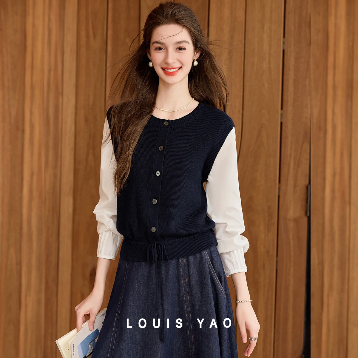 LOUIS YAO Fake Two Piece Splicing Women's Knitted Shirt 2025 Autumn Tops Fashion Micro Elastic Round Neck Strap Women's Cardigan
LOUIS YAO Fake Two Piece Splicing Women's Knitted Shirt 2025 Autumn Tops Fashion Micro Elastic Round Neck Strap Women's Cardigan